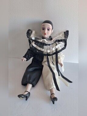 Pierrot doll in porcelain